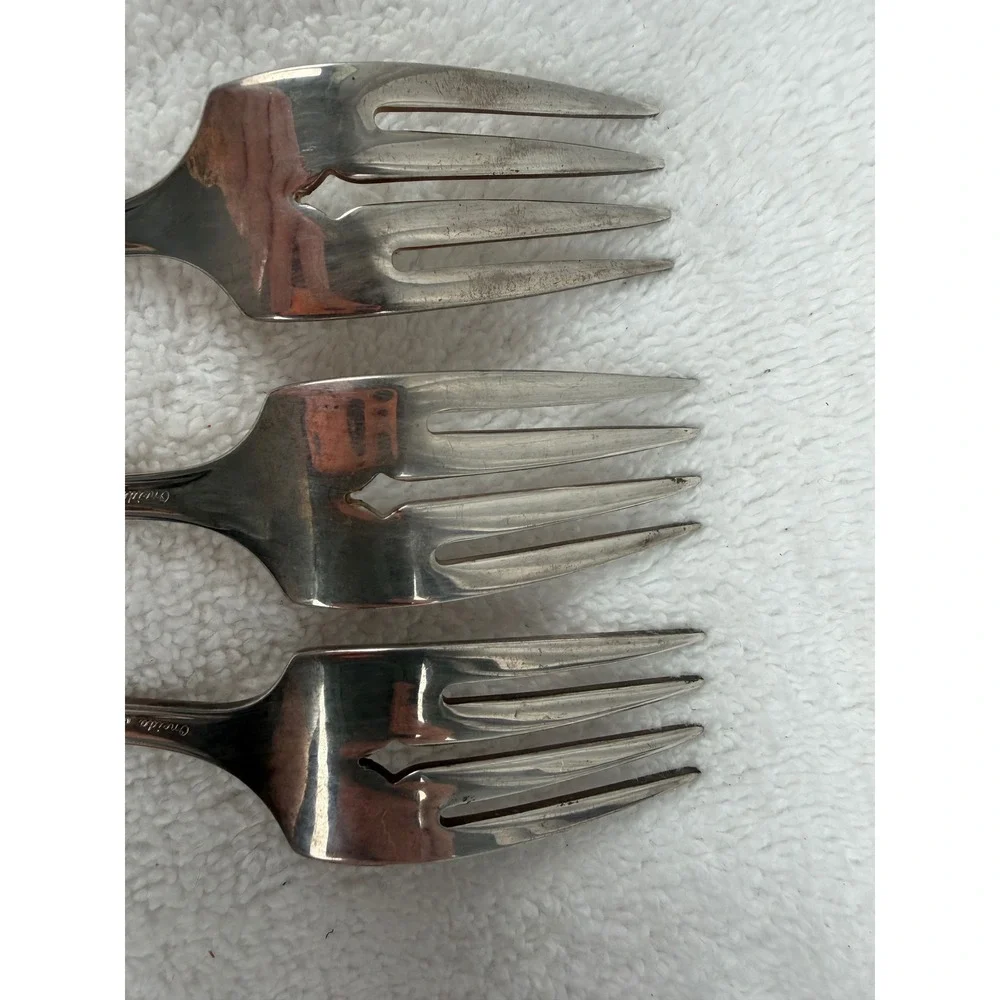 Lot of 11 Oneida Silversmiths Silverplate Balmoral Teaspoons Dinner Salad Forks
